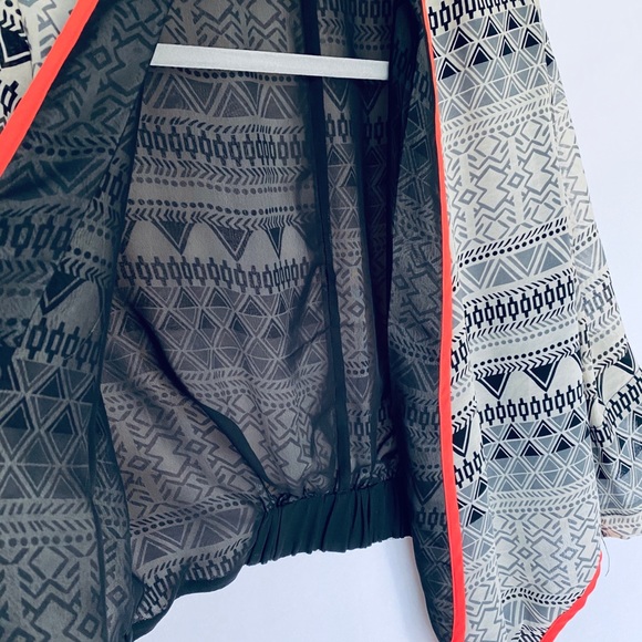 Charlotte Russe Sheer pattern layering top - Picture 5 of 5